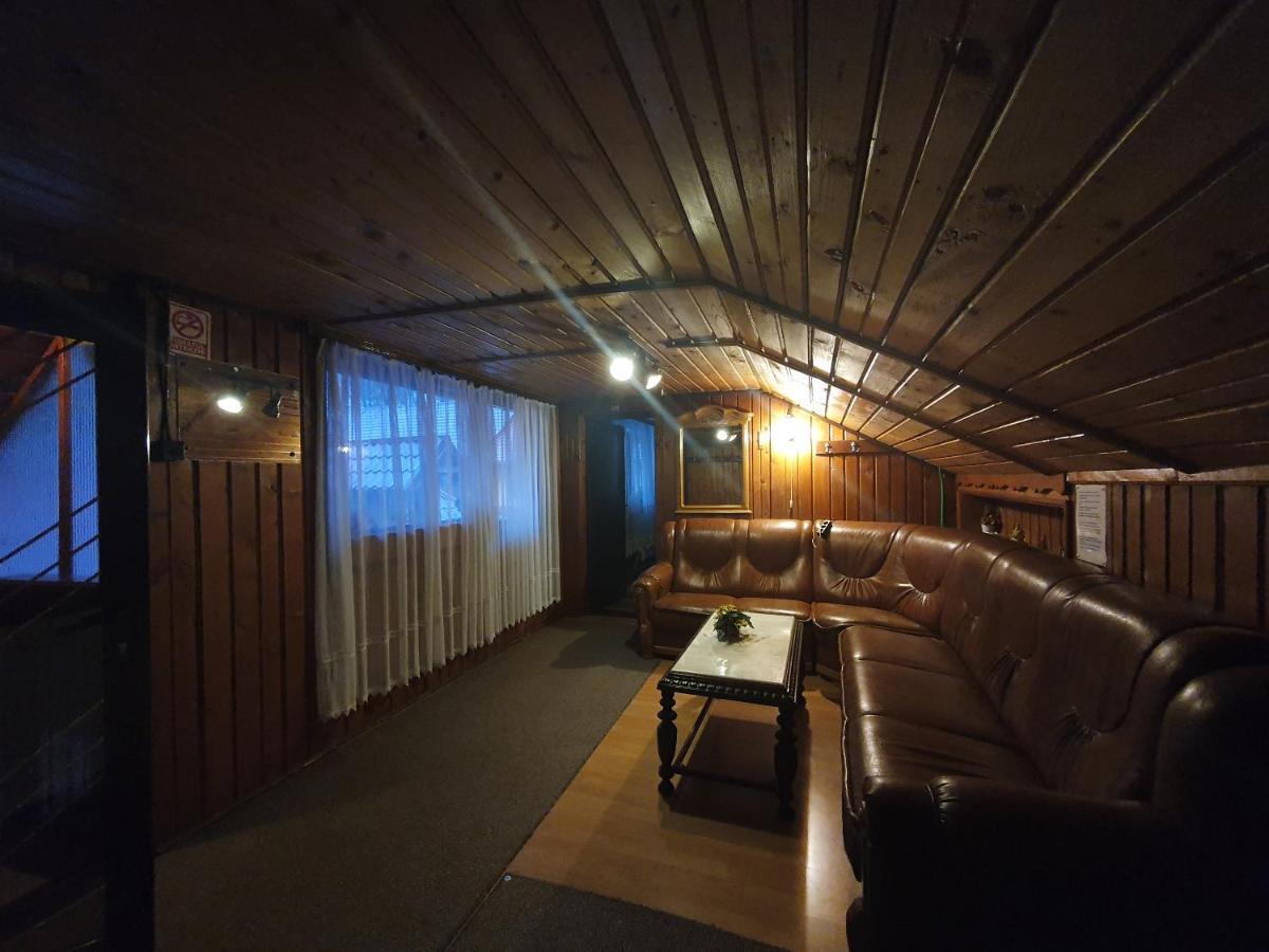 Complex Turistic Caprioara Hotel Nagybánya Kültér fotó