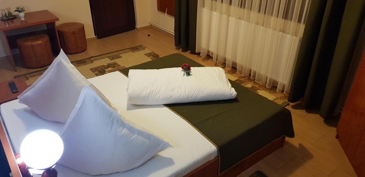 Complex Turistic Caprioara Hotel Nagybánya Kültér fotó