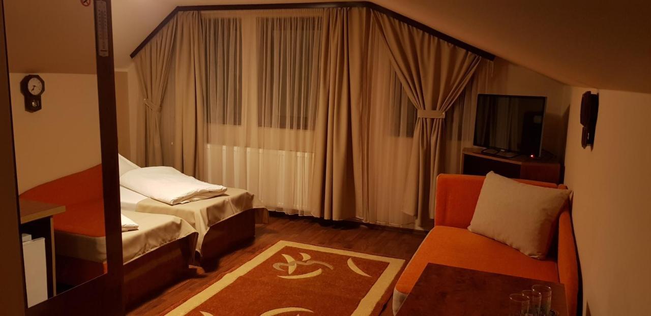 Complex Turistic Caprioara Hotel Nagybánya Kültér fotó